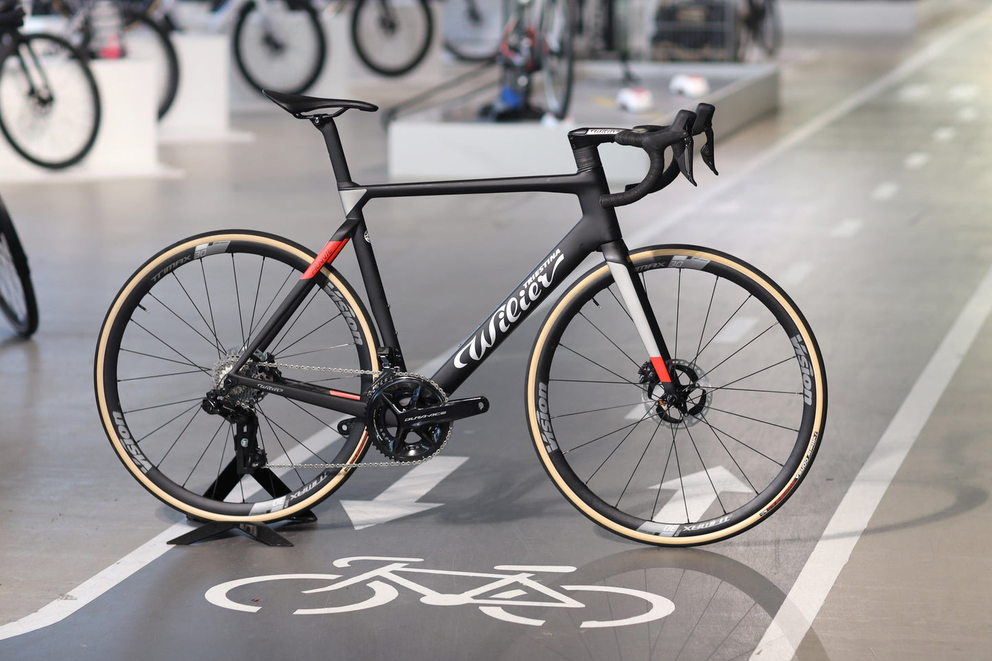 Wilier Filante SLR 2024. Dura Ace Di2  (Utstilling. Str XL og L)