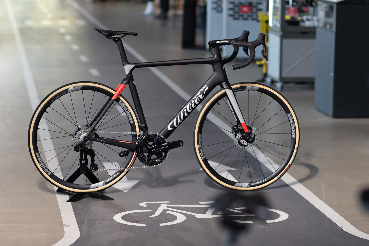 Wilier Filante SLR 2024. Dura Ace Di2  (Utstilling. Str XL og L)